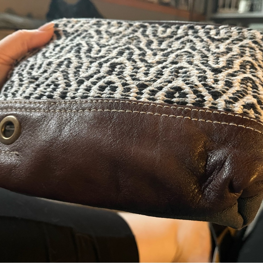Myra Bag unique wristlet - Picture 15 of 15